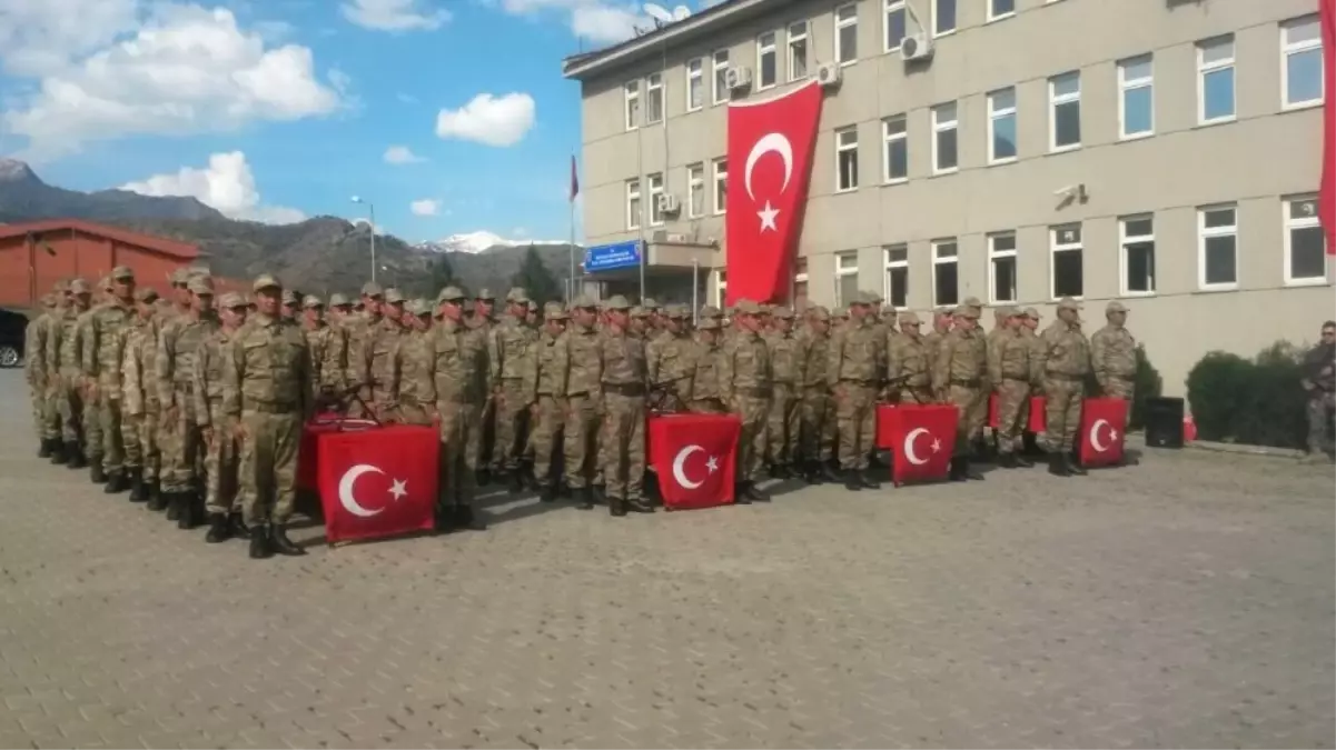 Siirt\'te 517 Güvenlik Korucusu Yemin Ederek Göreve Başladı