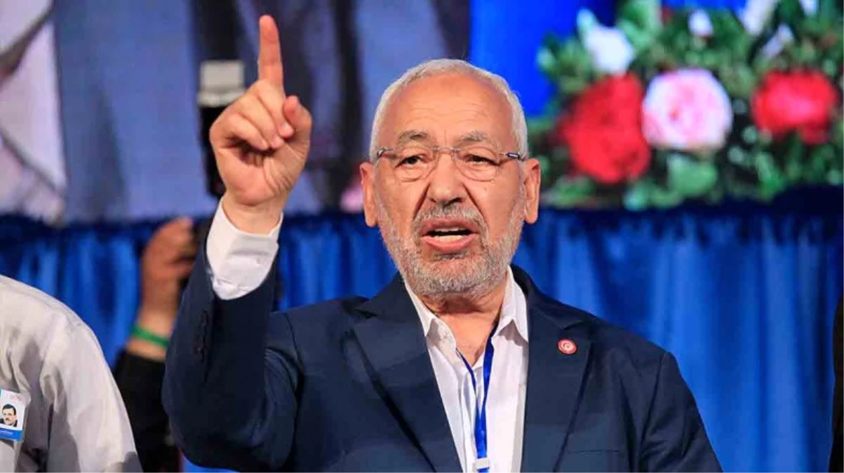 Tunus\'ta 10 Partiden "Ortak Muhalif Siyasi Cephe"