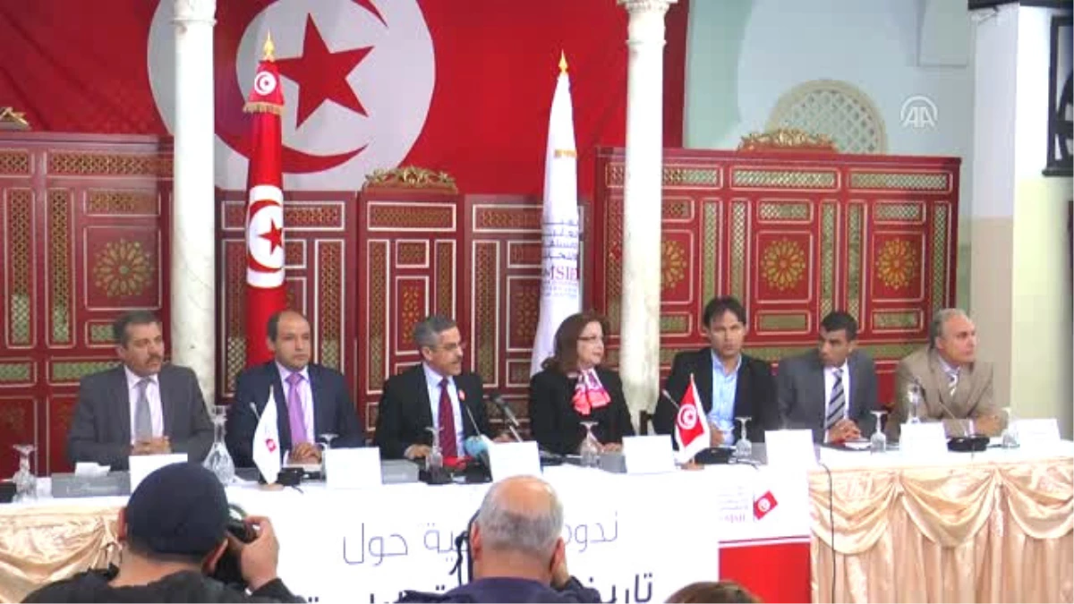 Tunus\'ta Devrimden Sonra Ilk Belediye Seçimleri