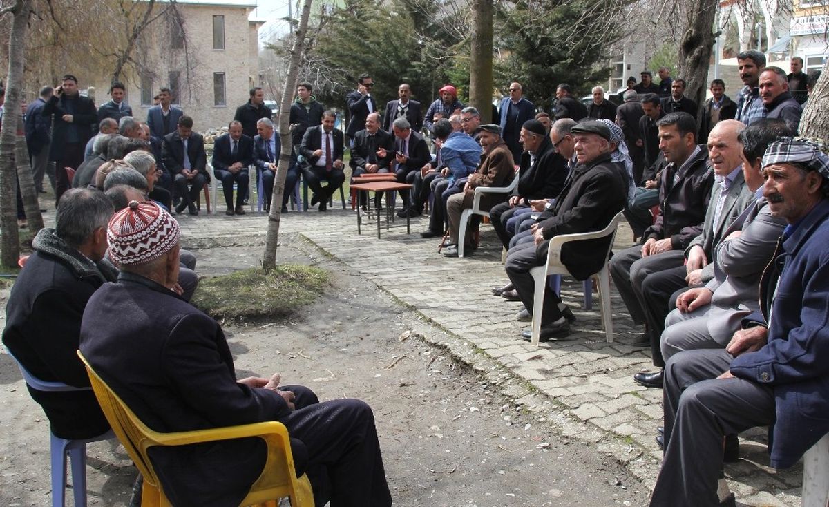 Van Büyükşehir Belediyesi Yöneticilerinden Bahçesaray\'a Ziyaret