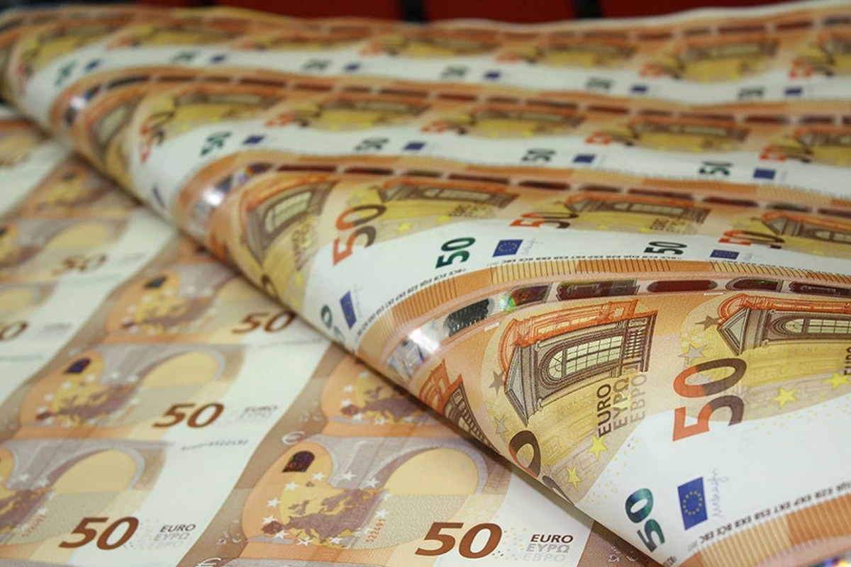 Yeni 50 Euro\'luk Banknotlar Yarın Piyasada