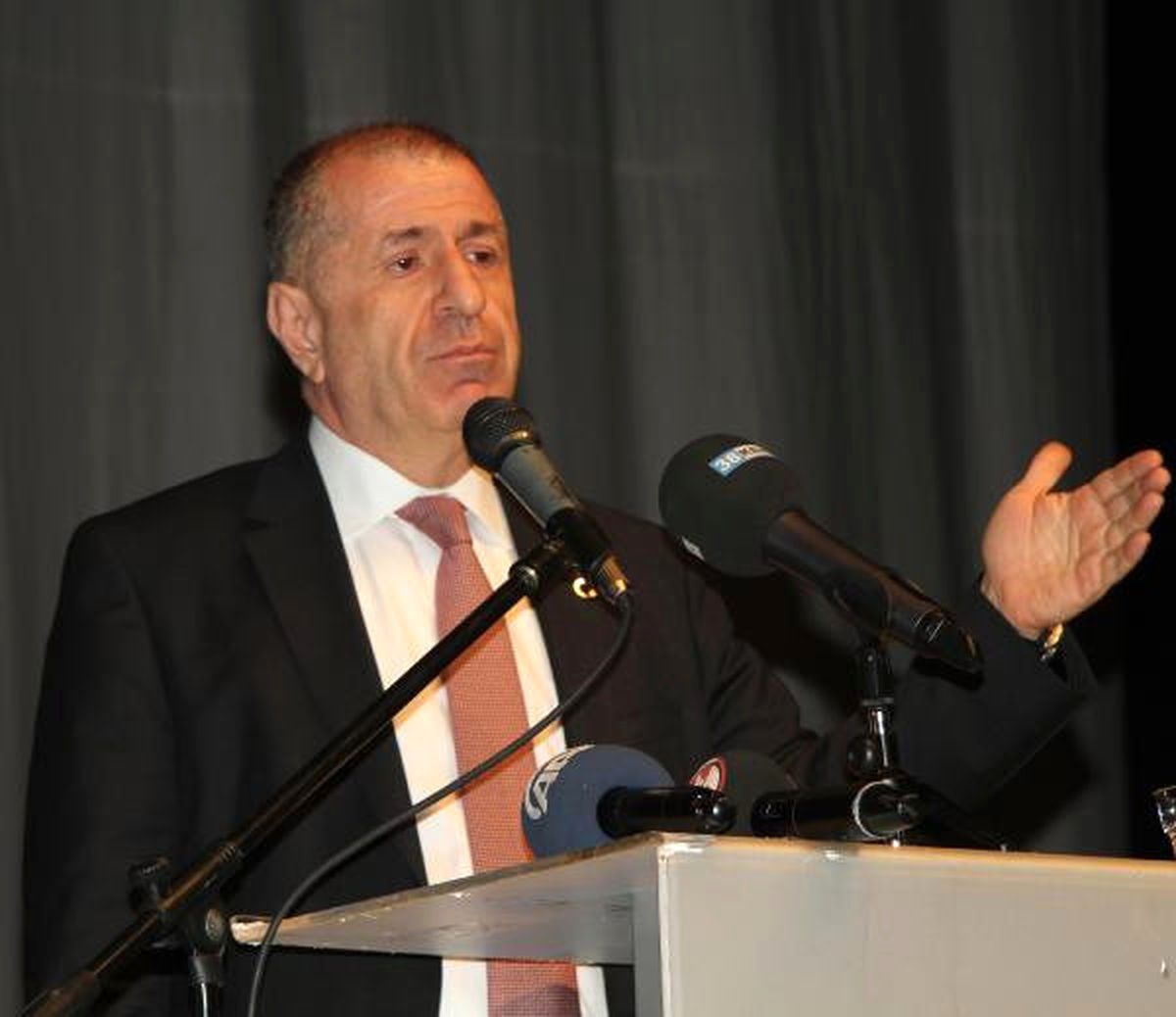 1-Ümit Özdağ: Binalı Yıldırım\'ın \'Hayır\' Oyu Vereceğini Düşünüyorum