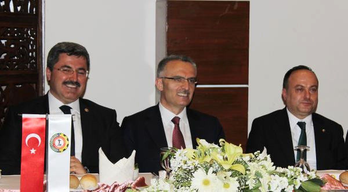 Ağbal: Türkiye Bölgede Cazibe Merkezi Olarak Görülüyor (2)