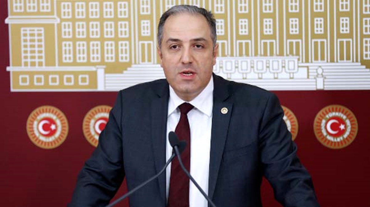AK Parti İstanbul Milletvekili Yeneroğlu Hollanda\'da