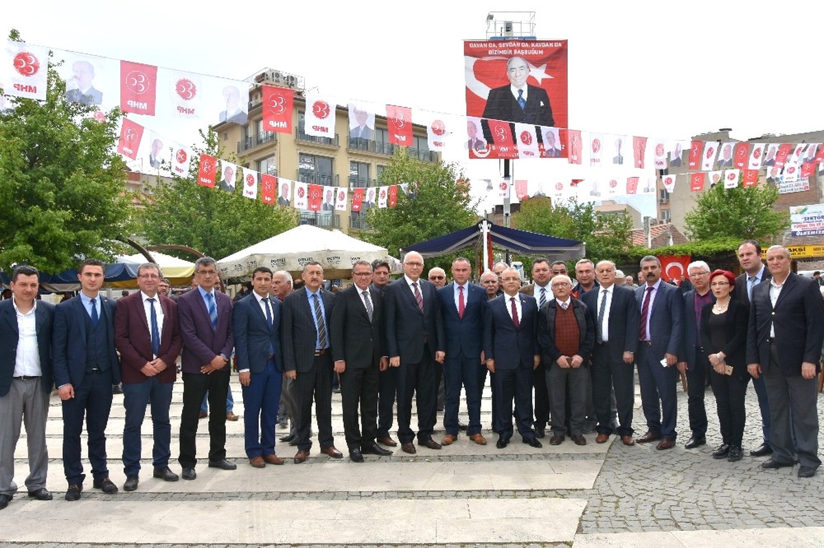 Alparslan Türkeş, Ölümünün 20\'nci Yılında Salihli\'de Anıldı