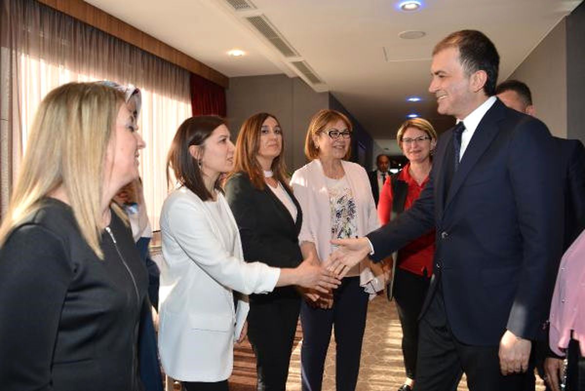 Bakan Çelik: Esas Devrimcilerle Karşı Karşıya Gelmekten Sakınsınlar