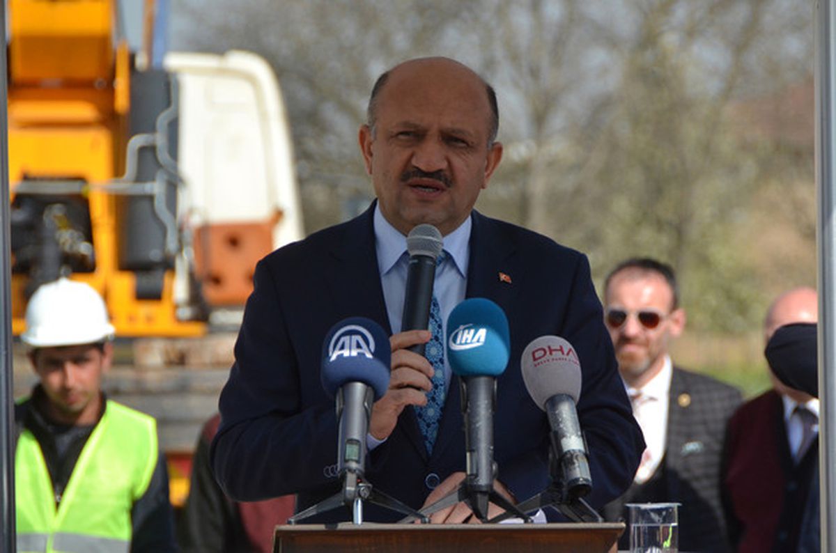 Bakan Işık, Temel Atma Törenine Katıldı