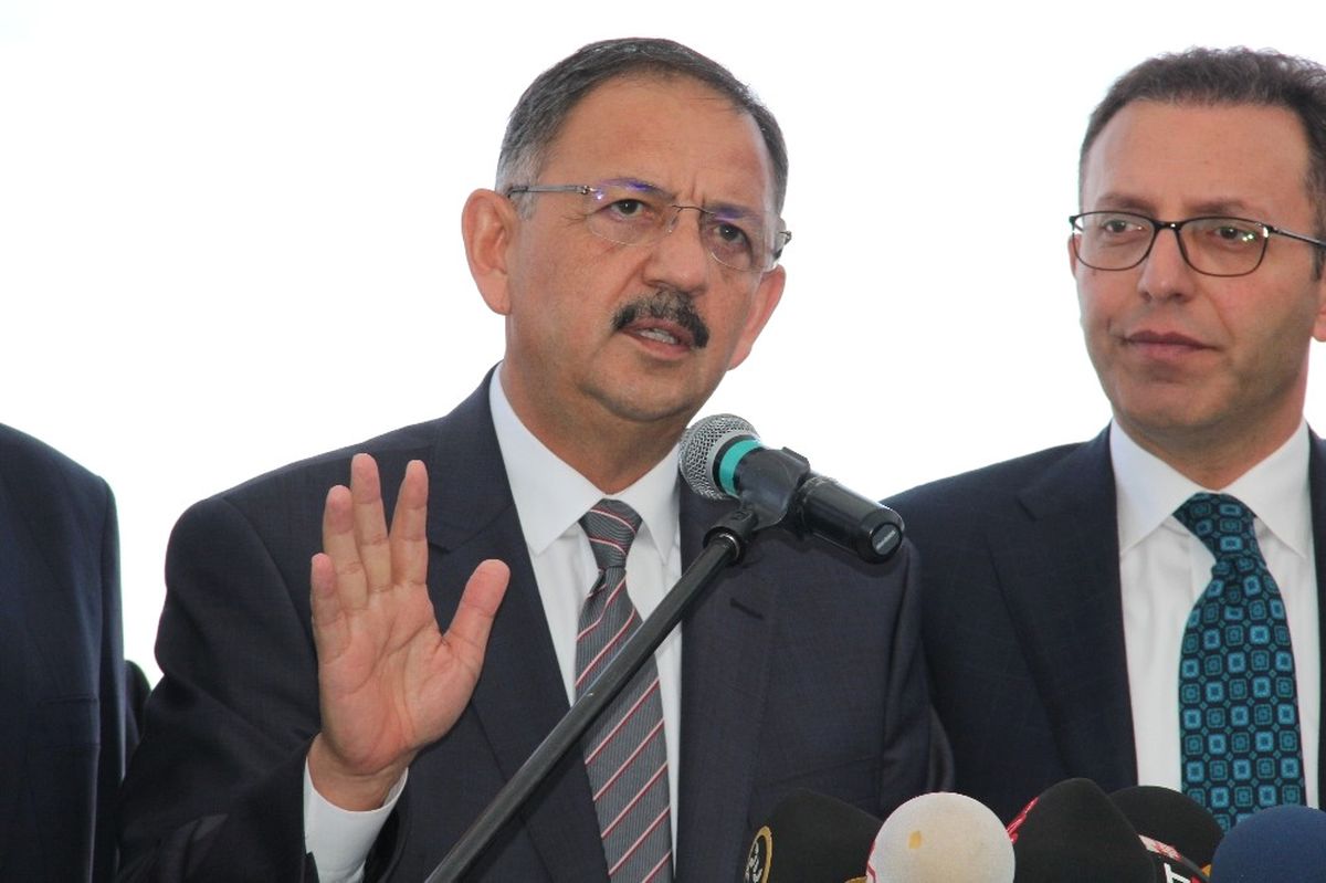 Bakan Özhaseki: "Mogan Gölü Dip Çamuru Temizliği Avrupa\'nın En Büyük İşi"