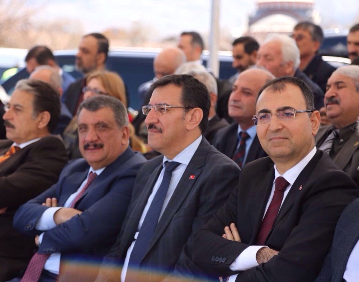 Bakan Tüfenkci: "Zihinlerdeki ve Mekanlardaki Engeller 16 Nisan\'da Kalkacak"
