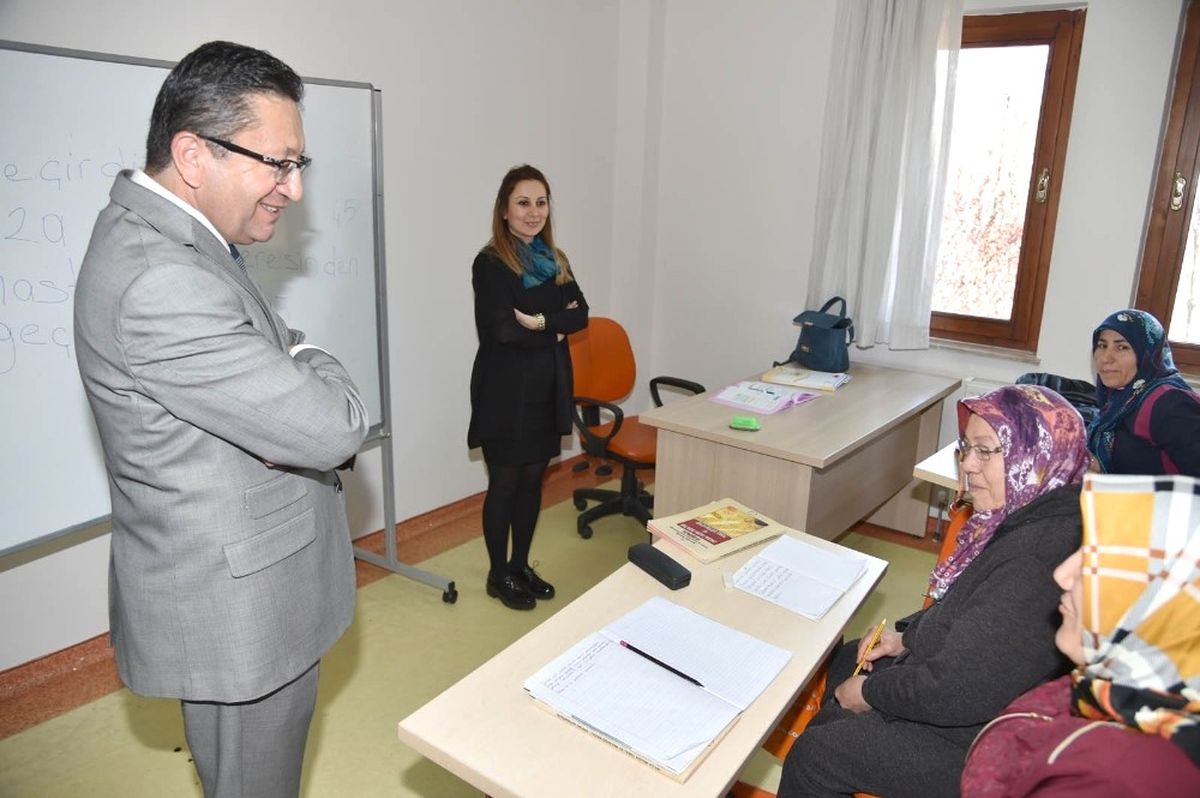 Başkan Tiryaki Zübeyde Hanım Mahallesi\'nde