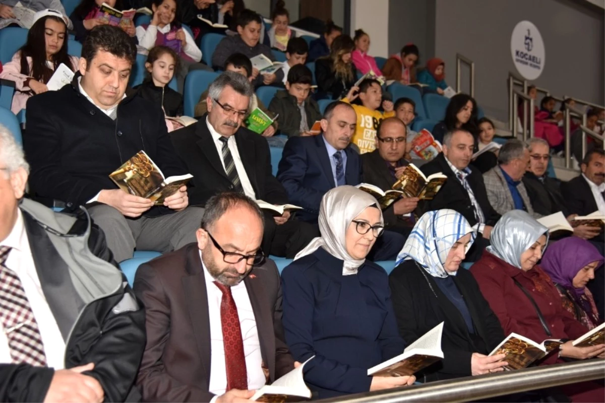 Başkan Üzülmez ve Milletvekili Katırcıoğlu Kitap Okudu