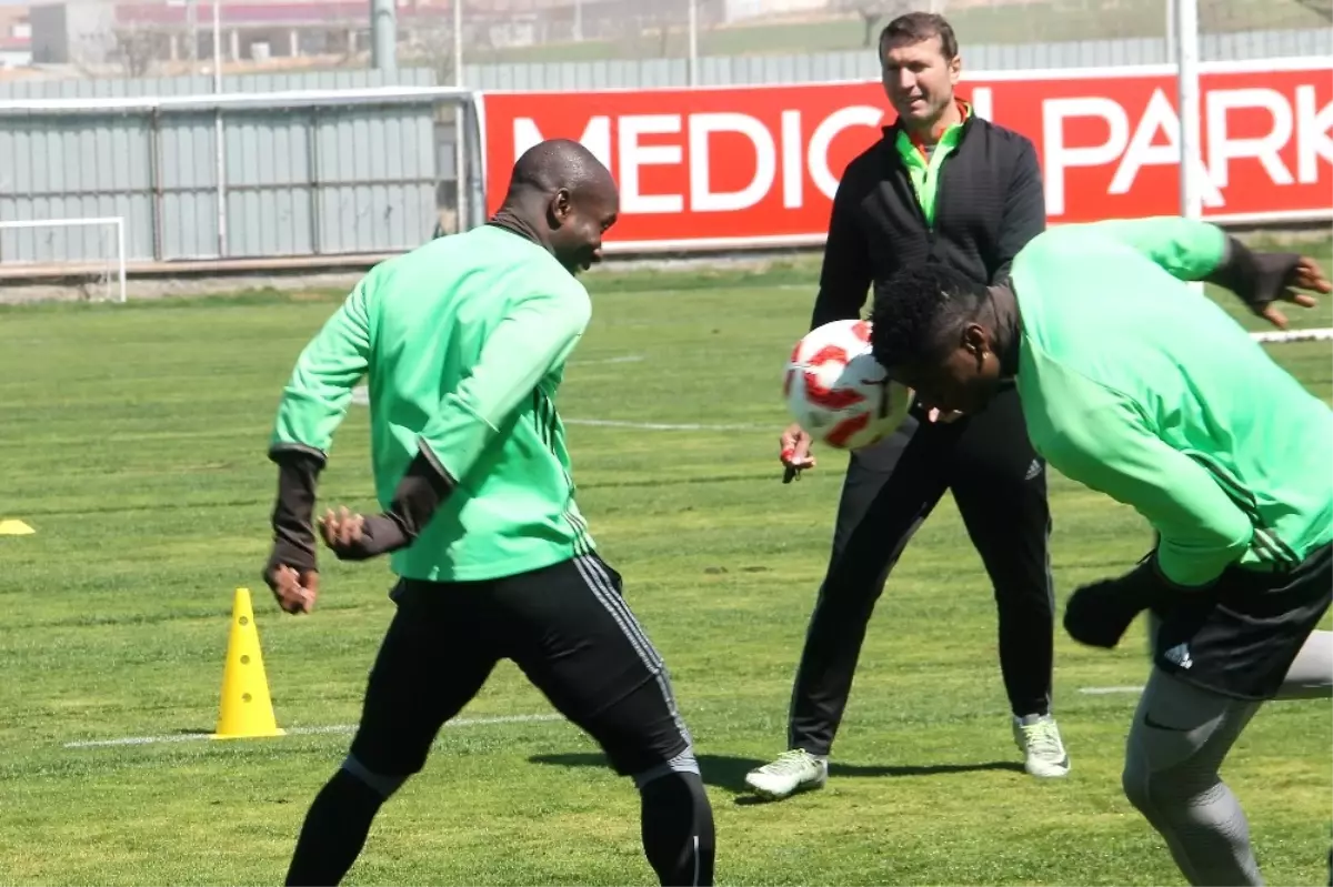 Bayram Bektaş: "Bu Takım Ligde Kalacak"