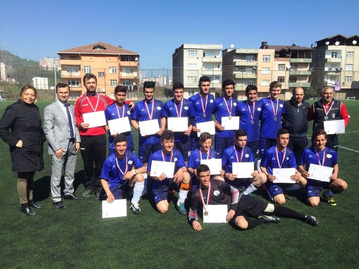 Çim Hokeyinde Finalistler Belli Oldu