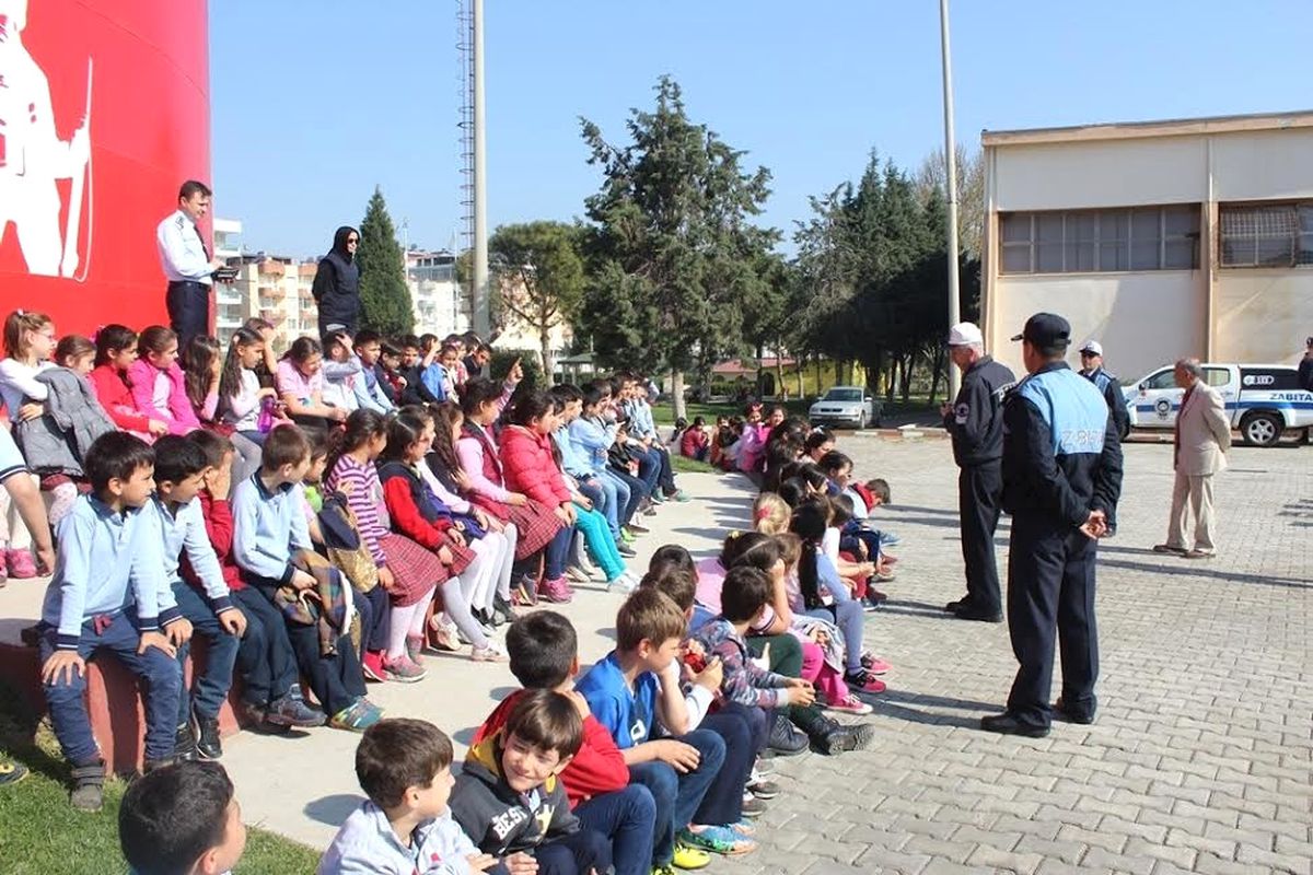 Çocukları Eğlendirirken Bilinçlendiren Proje