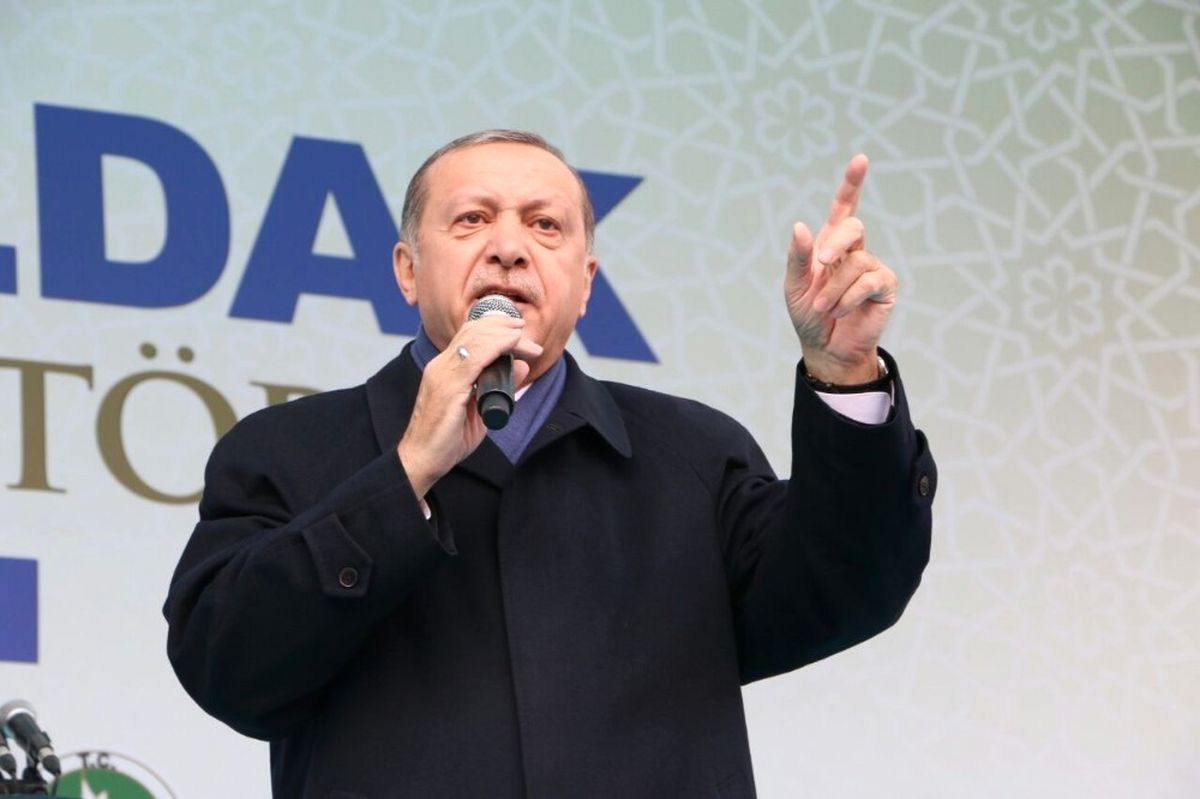 Cumhurbaşkanı Erdoğan\'dan CHP\'li Vekile Eleştiri: "Sen Kimsin Be Ahlaksız"