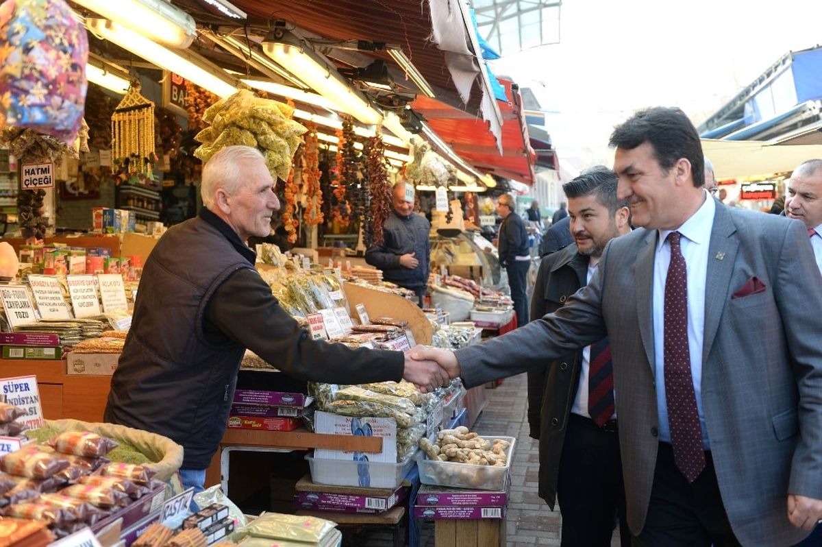 Dündar Pazarcılarla Kahvaltıda Buluştu