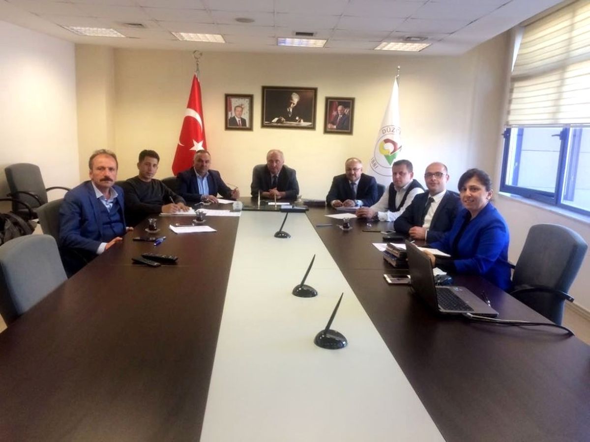 Düzce Belediyesi Encümen Üyelerinde Devir Teslim
