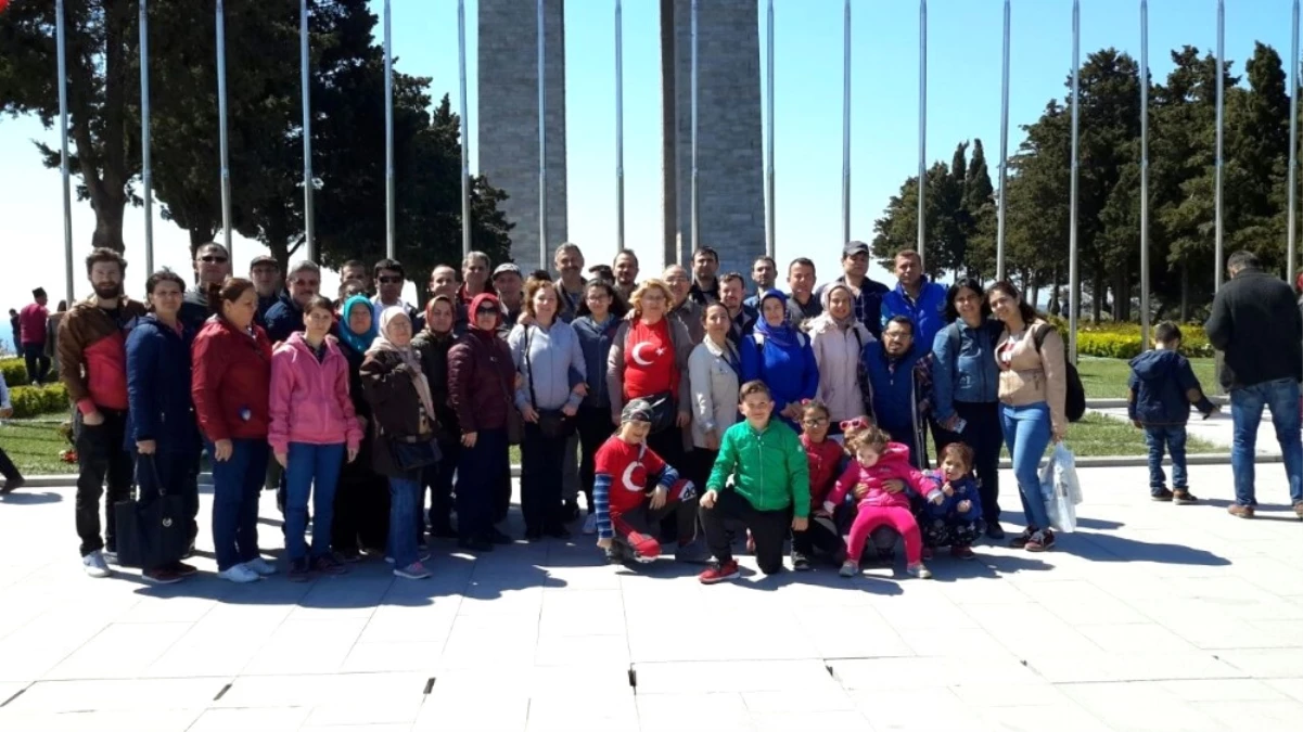Edirne Sağırlar, Spor, Kültür ve Aileleri Dayanışma Derneği Çanakkale Şehitleri Anıtı\'nı Gezdi