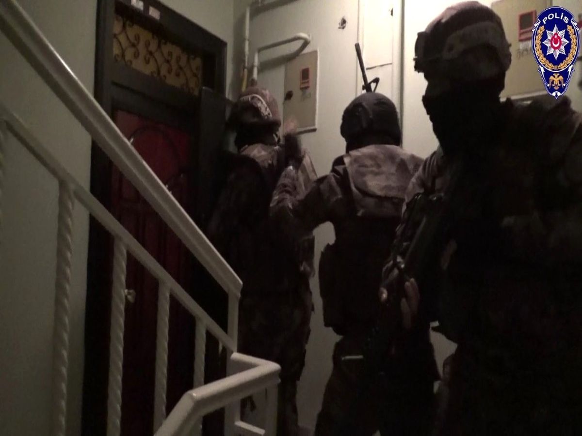 Emniyet Tarafından Yapılan Operasyonlarda Aranan 10 Şahıs Yakalandı