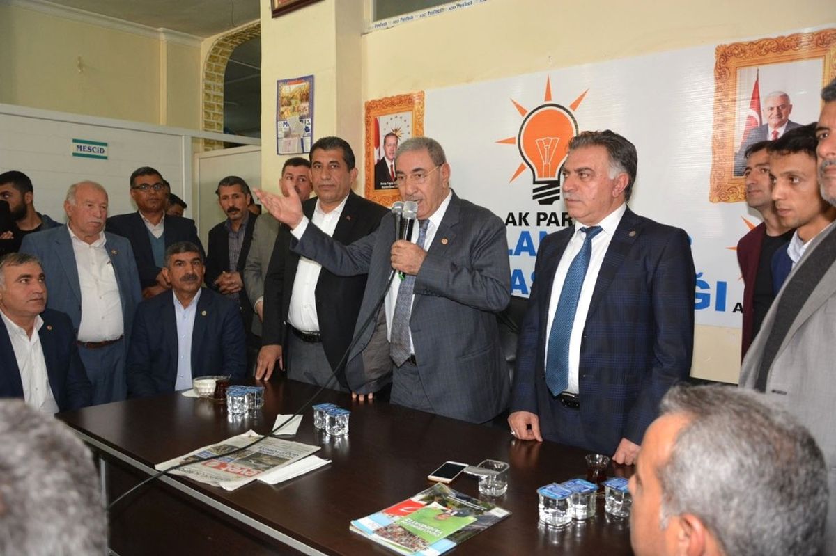 Eski Milletvekili Eyüpoğlu Ceylanpınar\'da Referandumu Anlattı