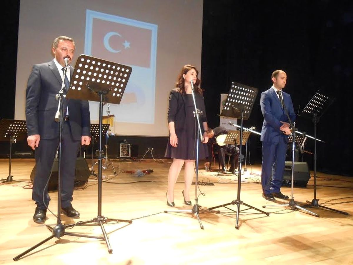 Eskişehir Anadolu Kültür ve Dayanışma Derneği\'nin "Bir Türkü Bir Hikaye" İsimli Konser Programı