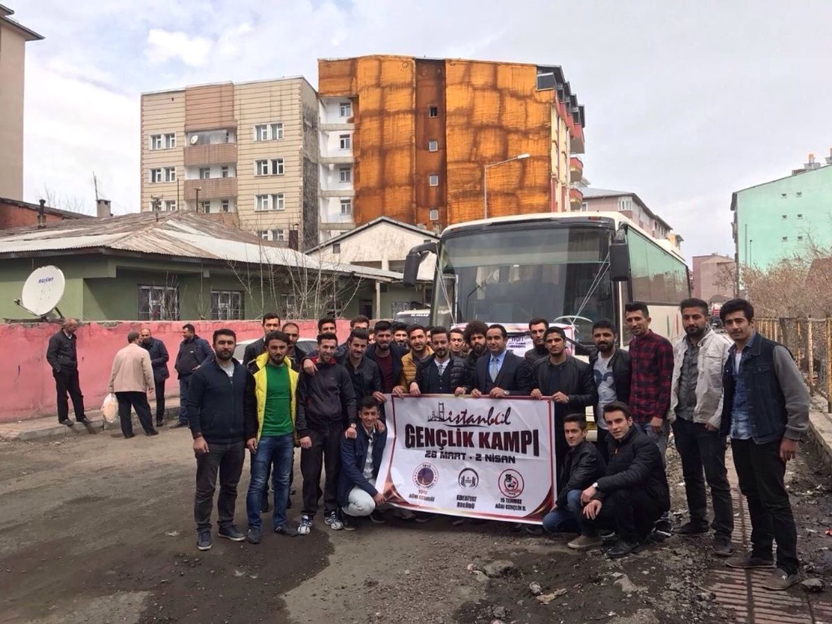 Gençler Tuzla\'da Buluştu