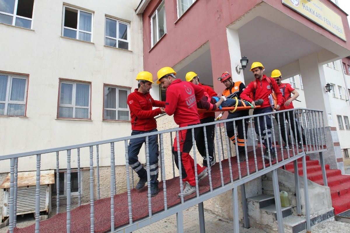 Hakkari\'de Deprem ve Yangın Tatbikatı