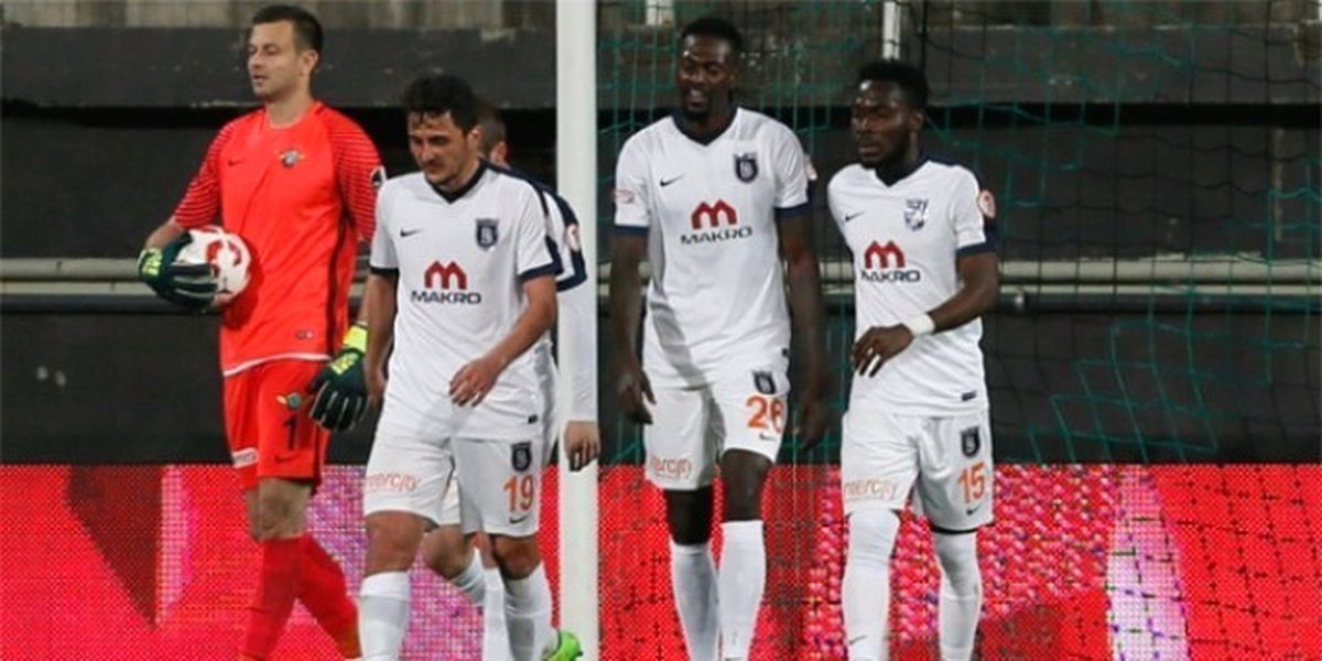 İlk Yarı Finalist Medipol Başakşehir