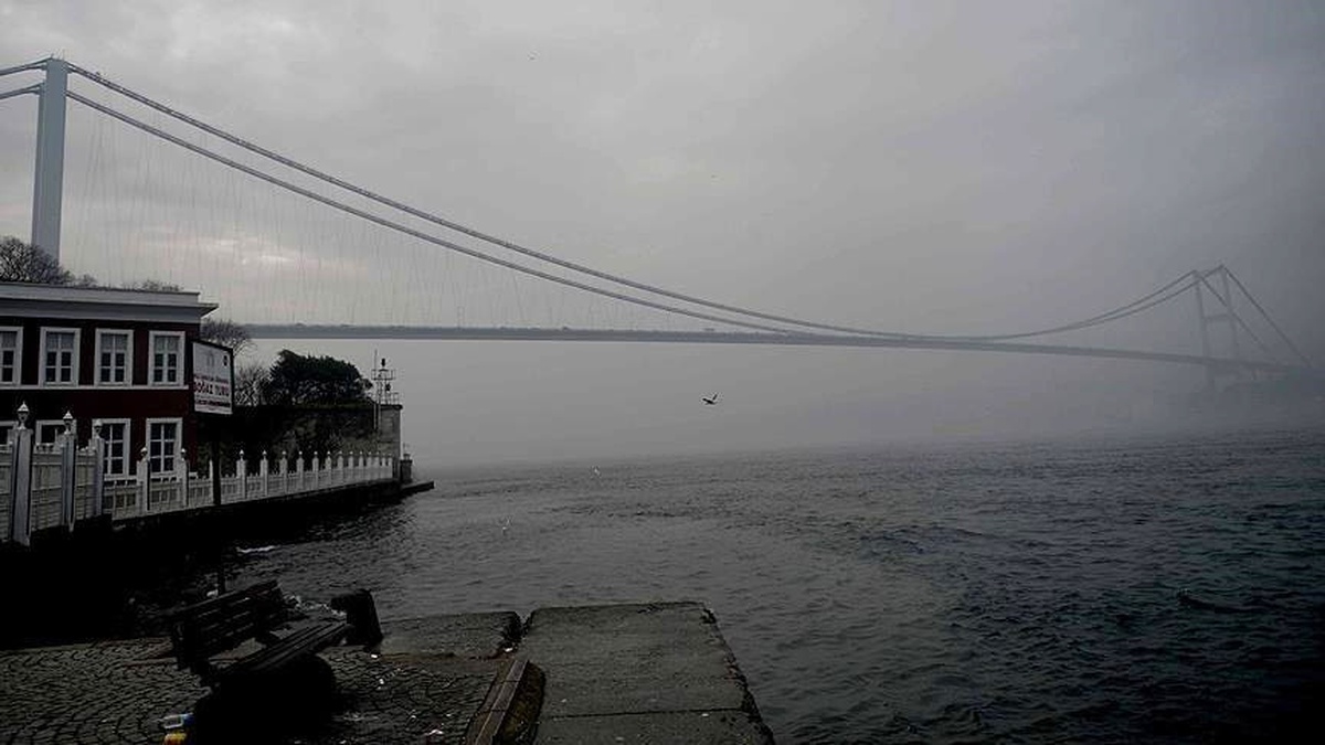 İstanbul Boğazı Gemi Geçişlerine Kapatıldı