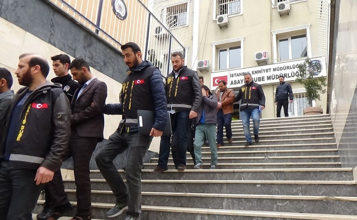 İstanbul\'da Suç Örgütüne Operasyon: 12 Gözaltı