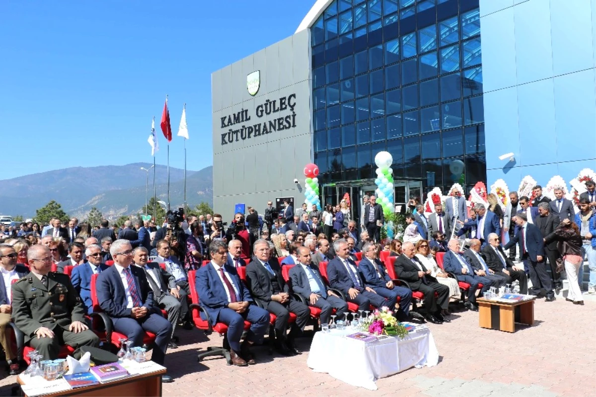 Karabük Üniversitesi Kamil Güleç Kütüphanesi Törenle Açıldı