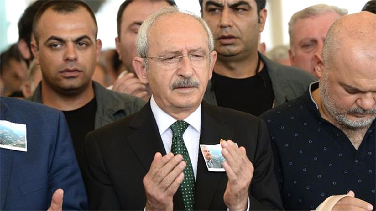 Kılıçdaroğlu Cenaze Törenine Katıldı