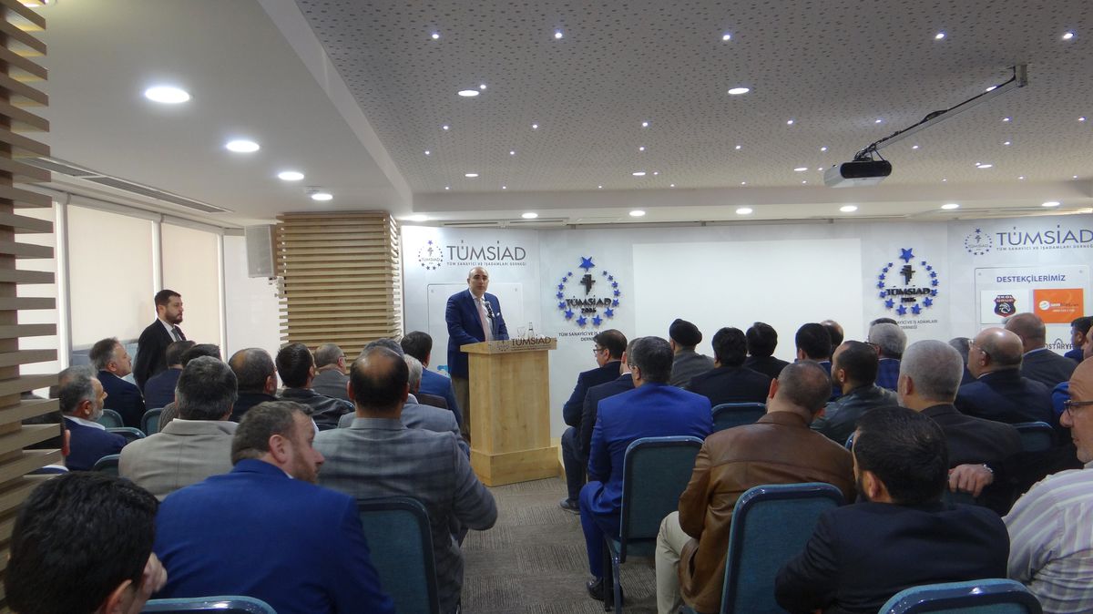 Mehmet Uçum Tümsiad\'da Konuştu