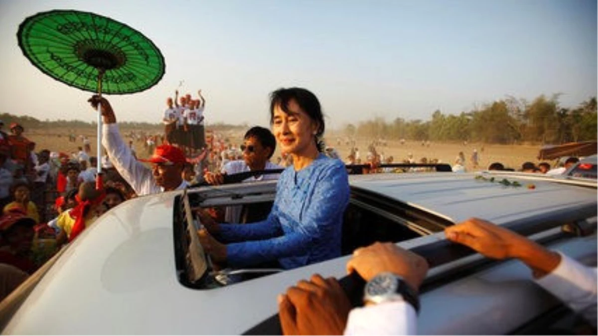 Myanmar\'da Ara Seçim Yapılıyor