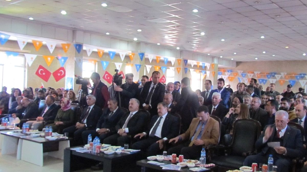 Orman ve Su İşleri Bakanı Veysel Eroğlu: "Bu Dağlar Sizin Kardeşler, Eşkıyanın Değil"