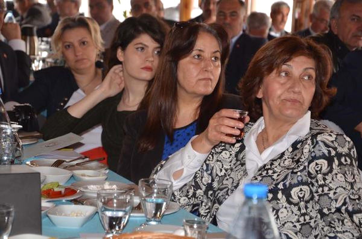 Özgür Özel \'Evet\' Diyenlere Kılıçdaroğlu ve Demirtaş\'ı Sordu