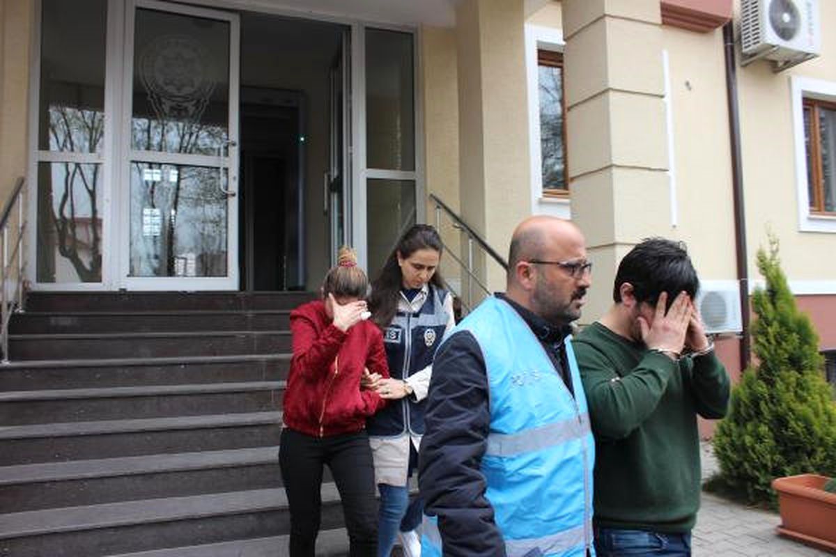 Rahatsız Eden Eski Sevgilisini Bıçakladı