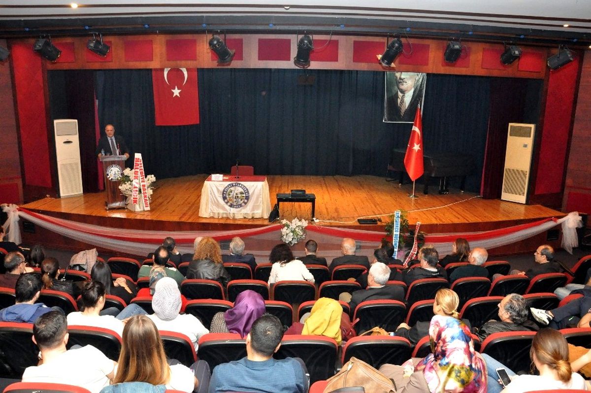 Ramazan Kurtoğlu, Nazilli\'de Küresel Para Savaşları ve Türkiye\'yi Konuştu