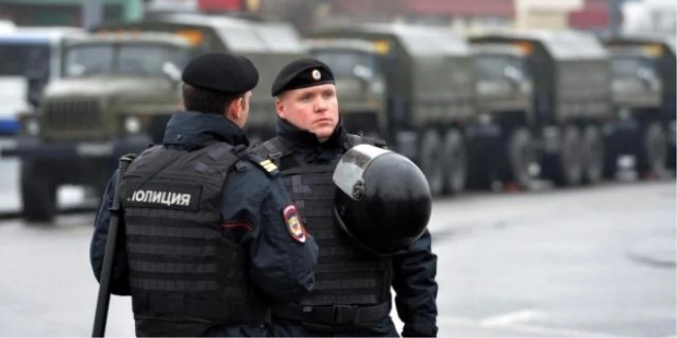 Rusya\'da İki Polis Memuru Öldürüldü