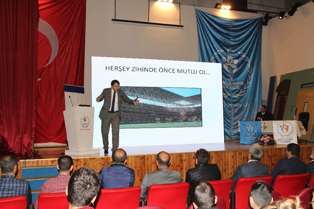 Sporun Mutfağındakiler Gençlerle Buluştu