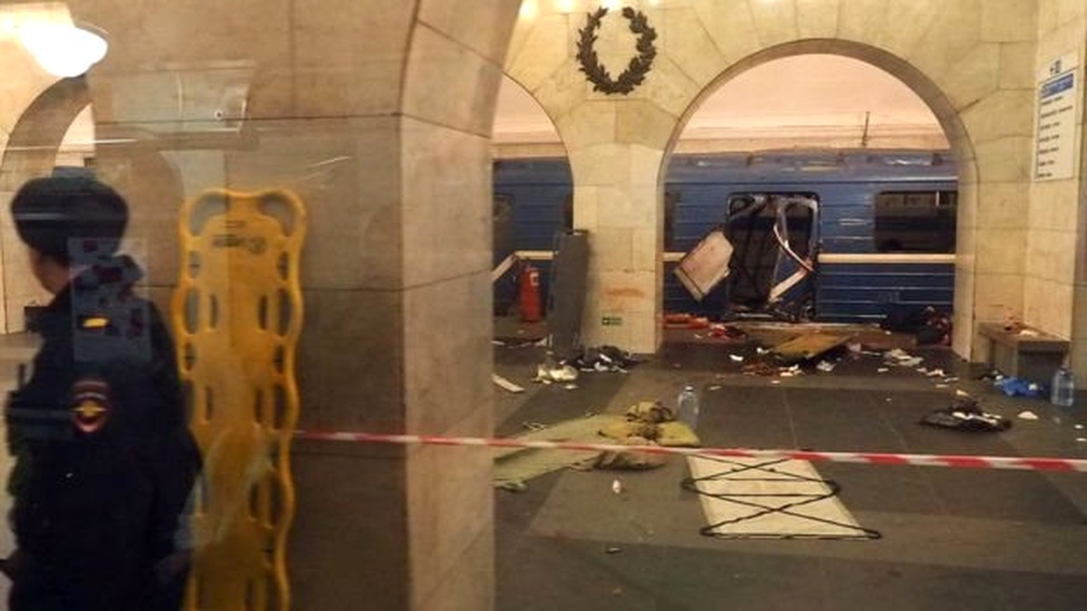 Rusya\'da St. Petersburg Metrosunda Patlama: Yaralılar Var