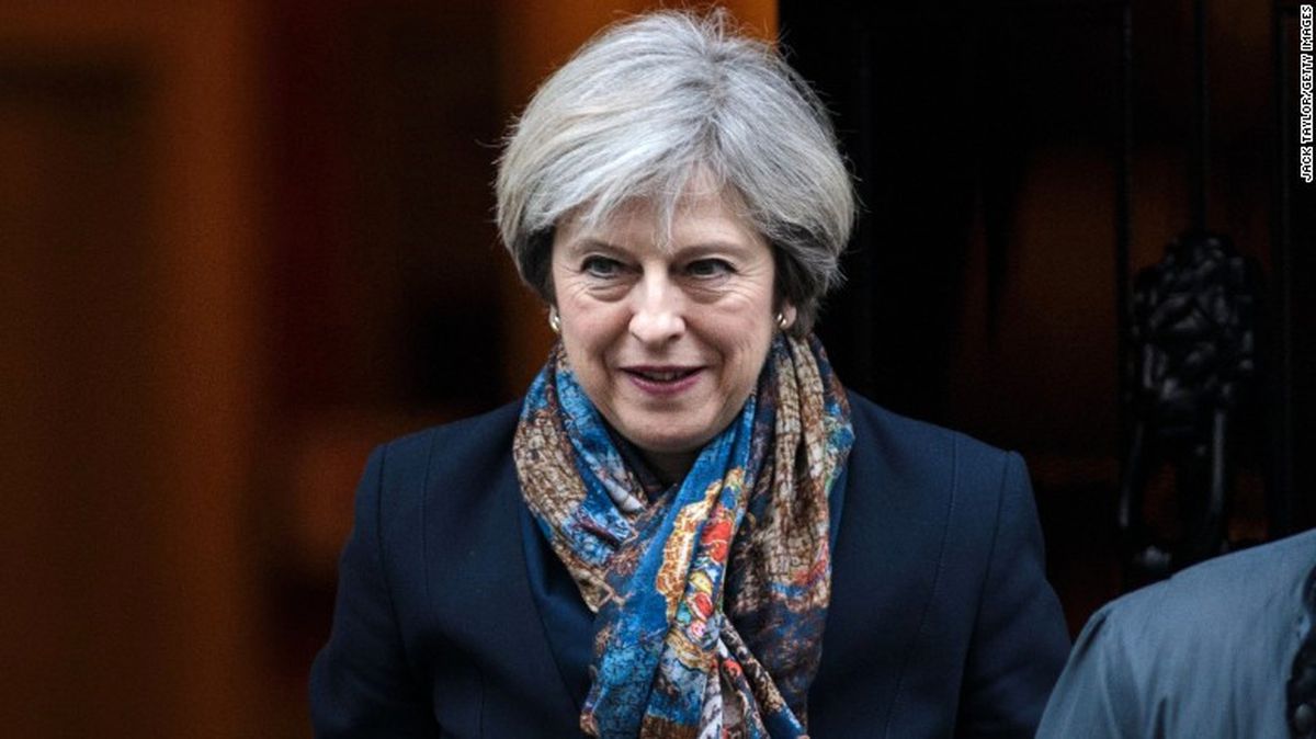 Theresa May: "İngiltere\'nin Milli Menfaati Dünya ile İyi İlişkiler Kurmaktır"