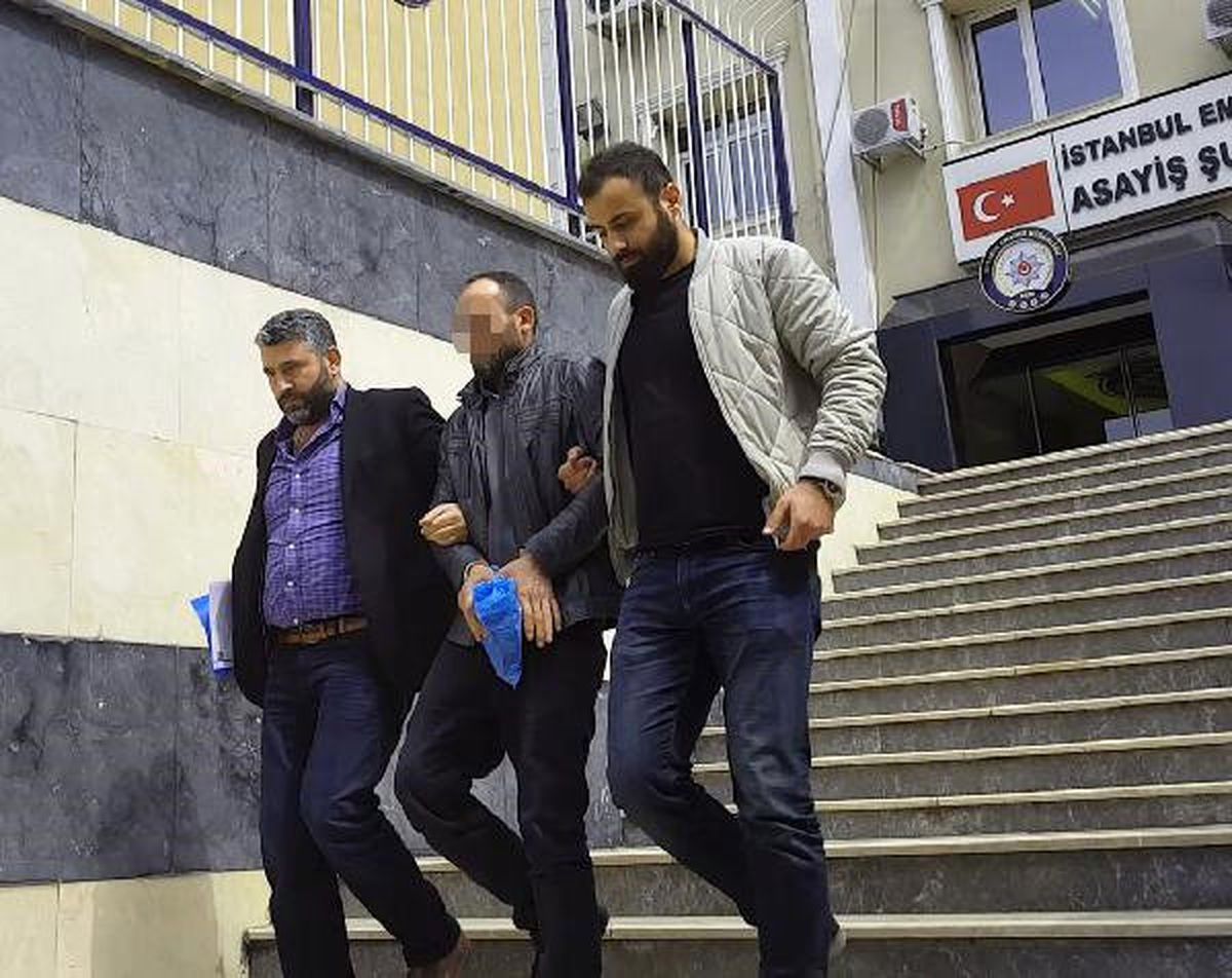 10 Yıl Cezaevinde Yattı, Çıkınca Avm\'de Sergilenecek Otomobili Çaldı