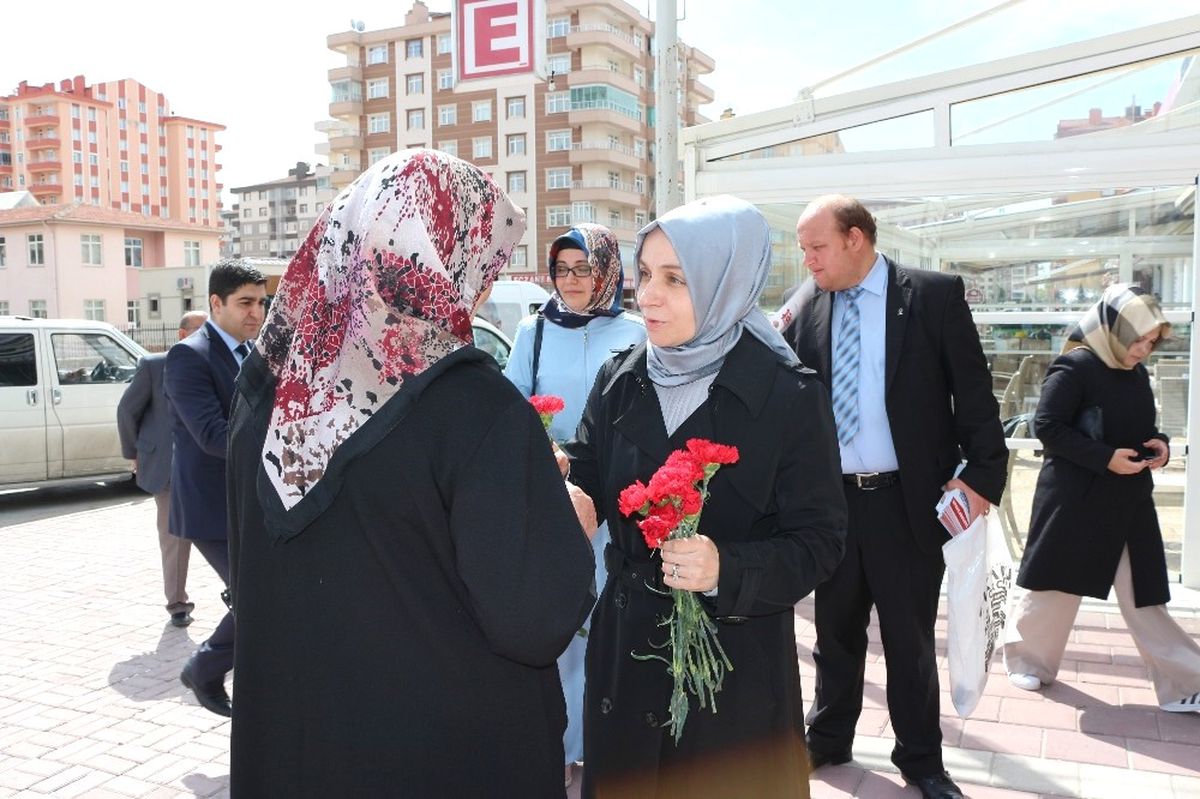 AK Parti\'li Leyla Şahin Usta: "Lütfen Sandığa Gitmeyi İhmal Etmeyelim"
