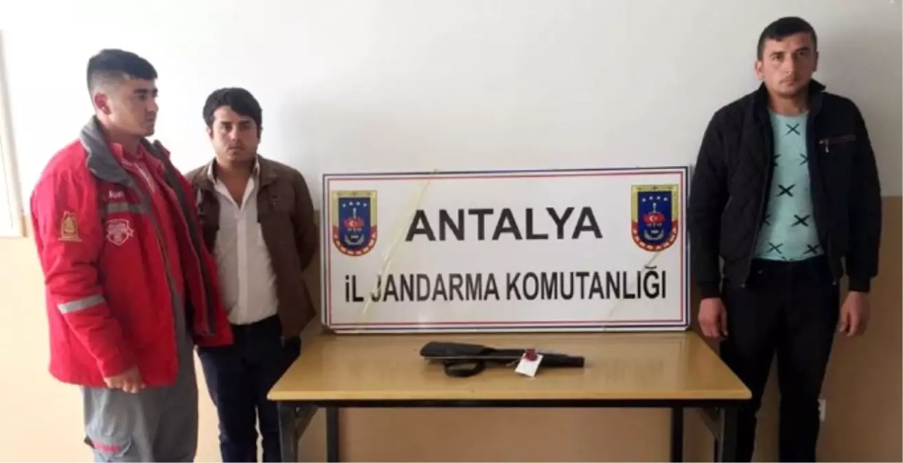 Benzinlikte Çalışan Pompacı, Hasta Annesi İçin İş Yerini Soydu