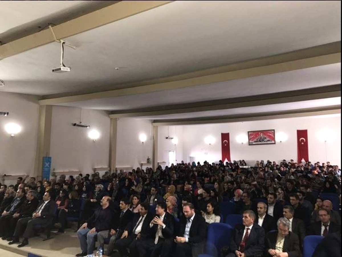 Aydemir: \'16 Nisan Milli İradeye Sadakat Günüdür\'