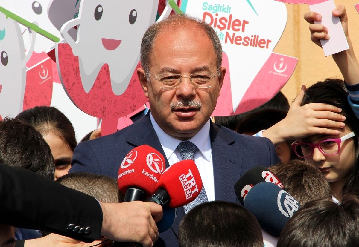 Bakan Akdağ: "Kimyasal Saldırılardan Sonra Ciddi Bir Temizleme Yapmak Gerekiyor"