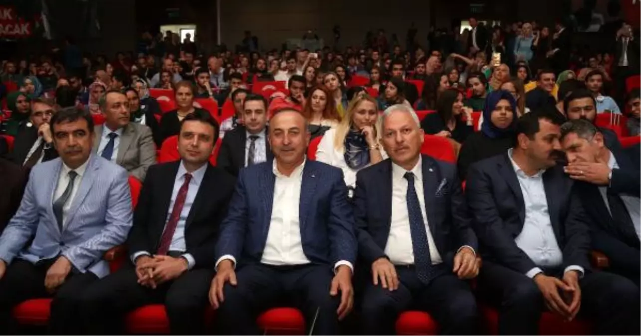 Bakan Çavuşoğlu\'ndan Suriye\'ye Kimyasal Silah Tepkisi