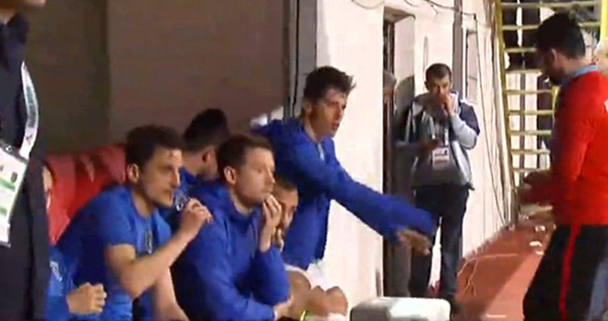 Emre Belözoğlu, Kendisini Oyundan Alan Abdullah Avcı'ya Kızdı