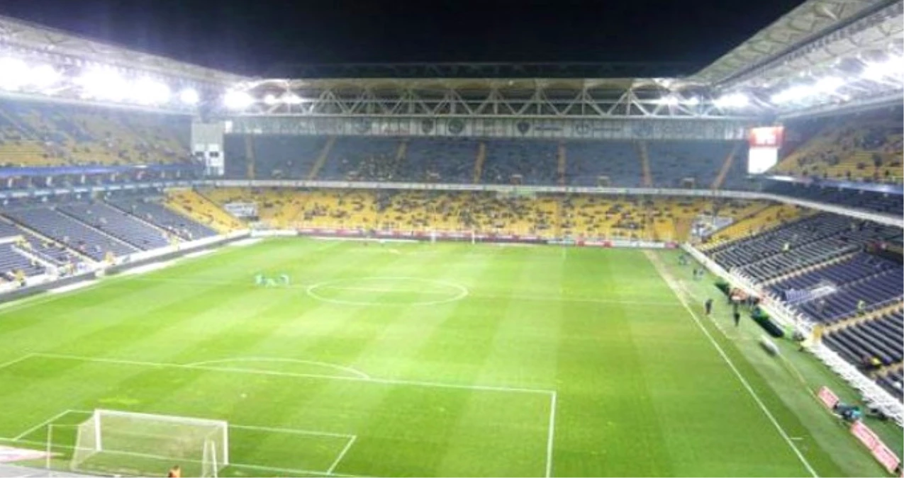 Fenerbahçe\'nin Türkiye Kupası\'ndaki Kayserispor Maçına 2580 Kişi Geldi